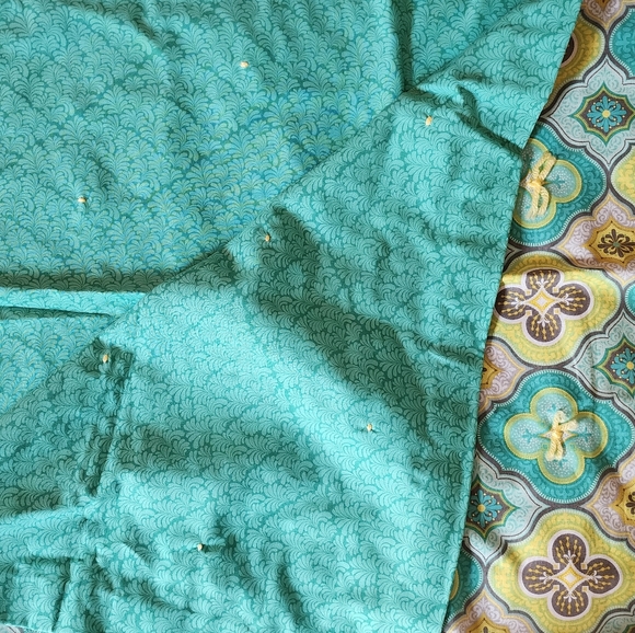 Hand sewn tack and pull style baby blanket - Picture 2 of 3